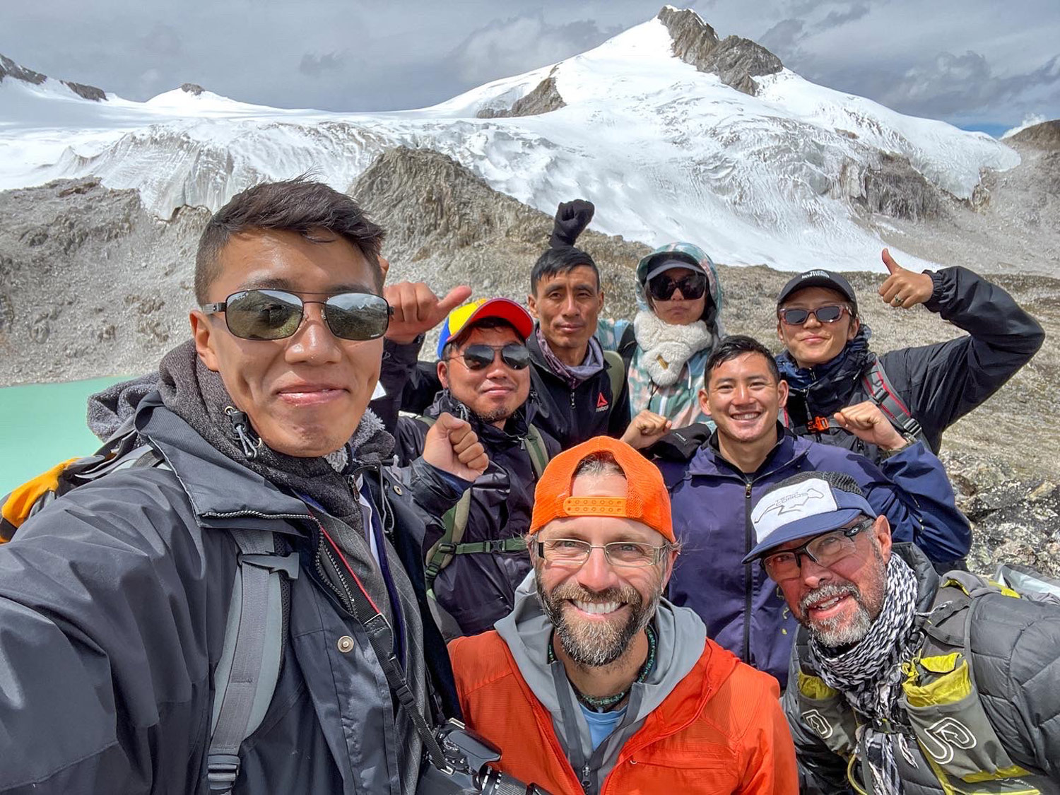 Group at 5520 meters above sea leve.